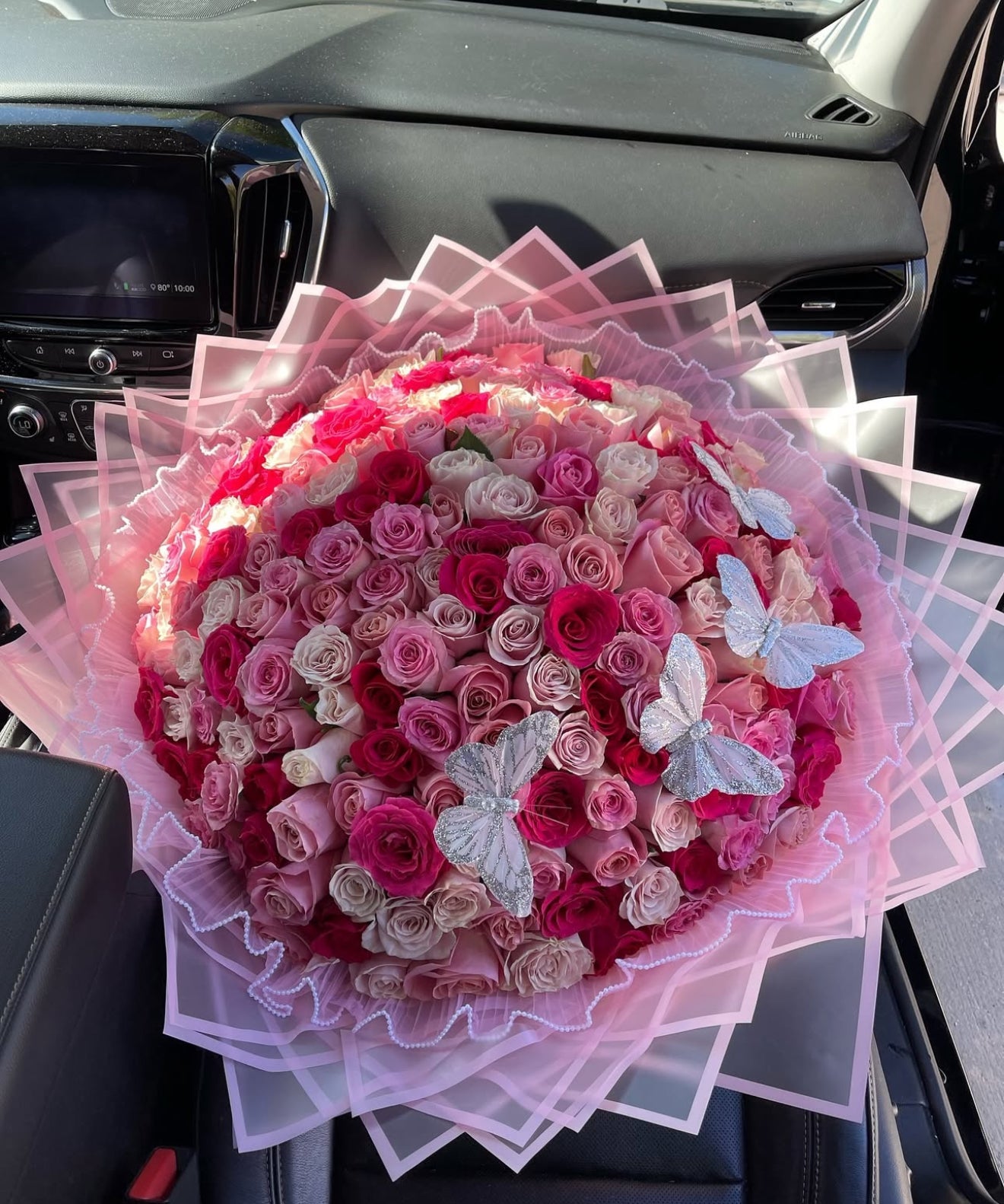 200 Pink Roses Bouquet